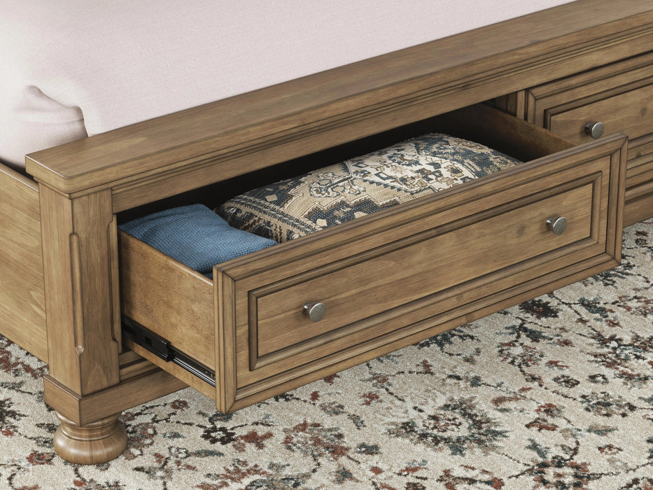 Feddinger Panel Storage Bed