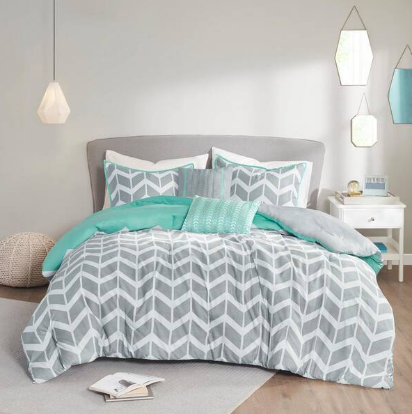 Intelligent Design Nadia Aqua Twin/ Twin XL Comforter Set