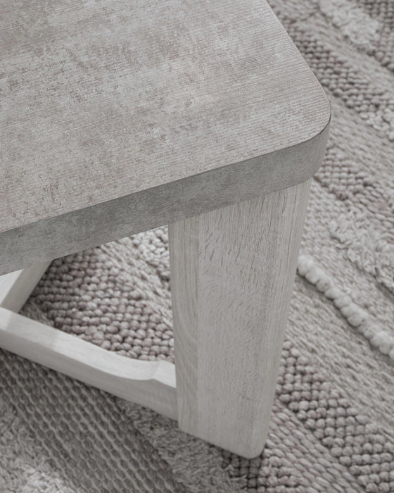 Garnilly Table (Set of 3)