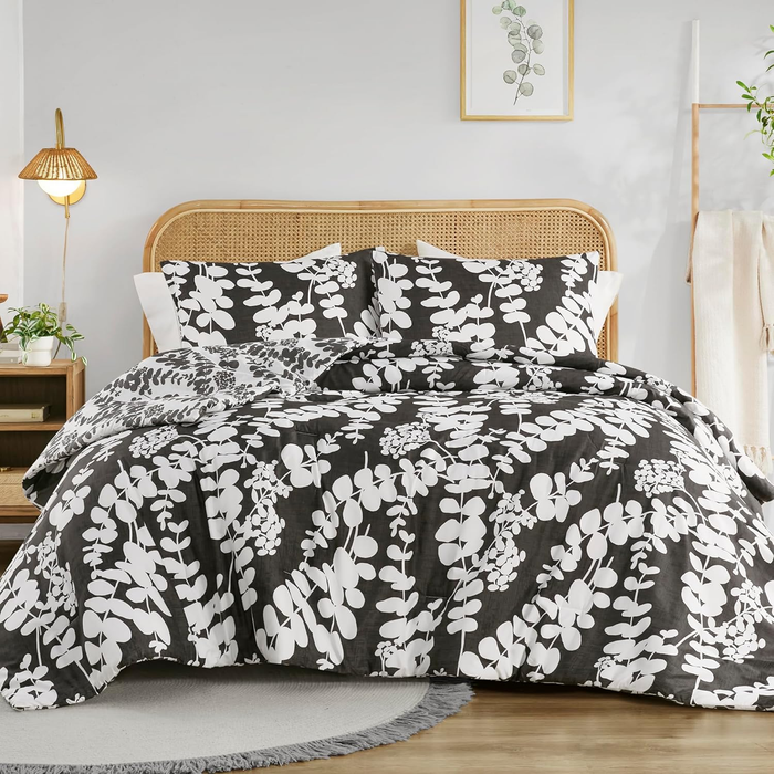 Aria Full/Queen Black 3 Piece Reversible Floral  Comforter Set
